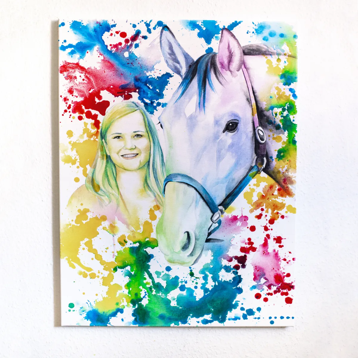 Farbintensives Aquarellportrait eines Mädchens mit ihrem Pferd – individuelle Auftragsmalerei von cy-DESIGN