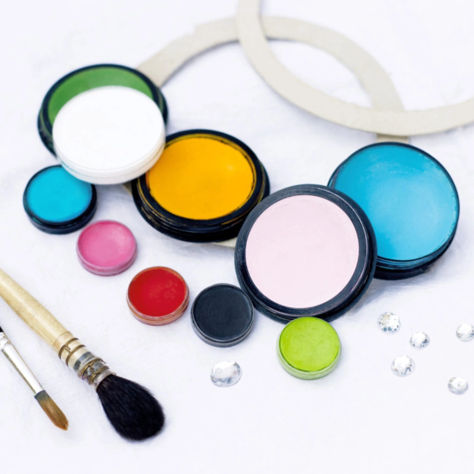 Hautfreundliche Farben und Pinsel für die Babybauchbemalung – kreative Ausstattung bei cy-DESIGN